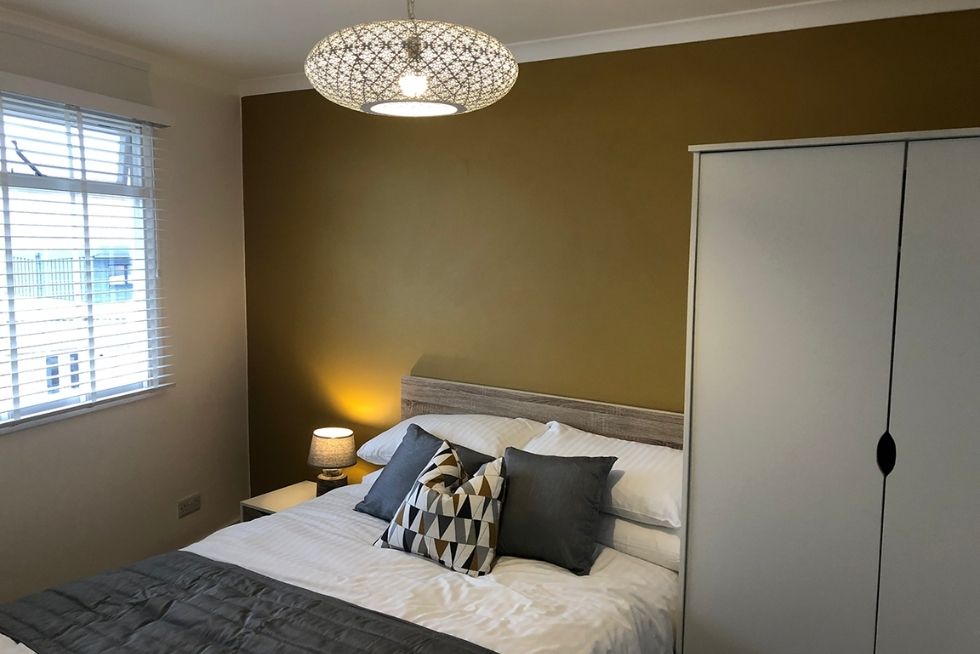 The Decks master bedroom image