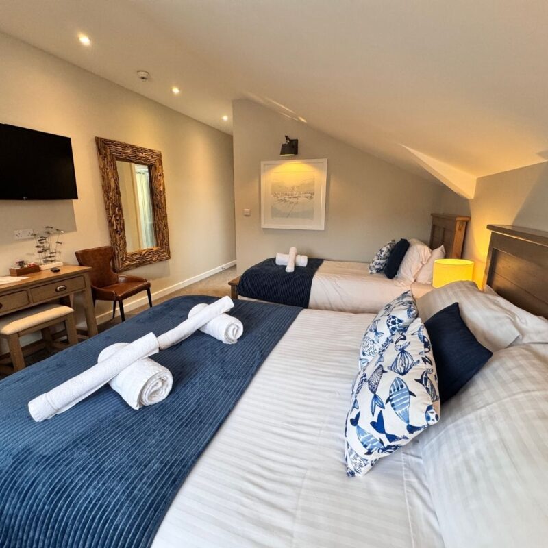 Clovelly The Waterfront Inn Bed & Breakfast Image