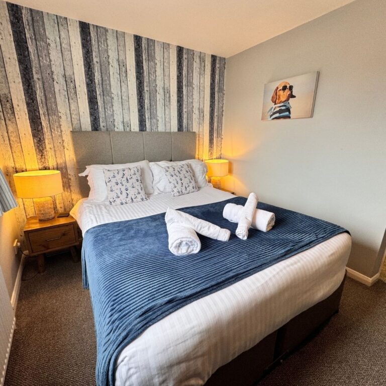 Petrel The Waterfront Inn Bed & Breakfast Image
