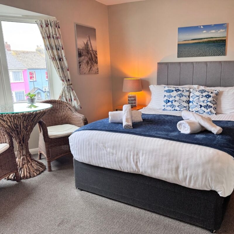 Petrel The Waterfront Inn Bed & Breakfast Image