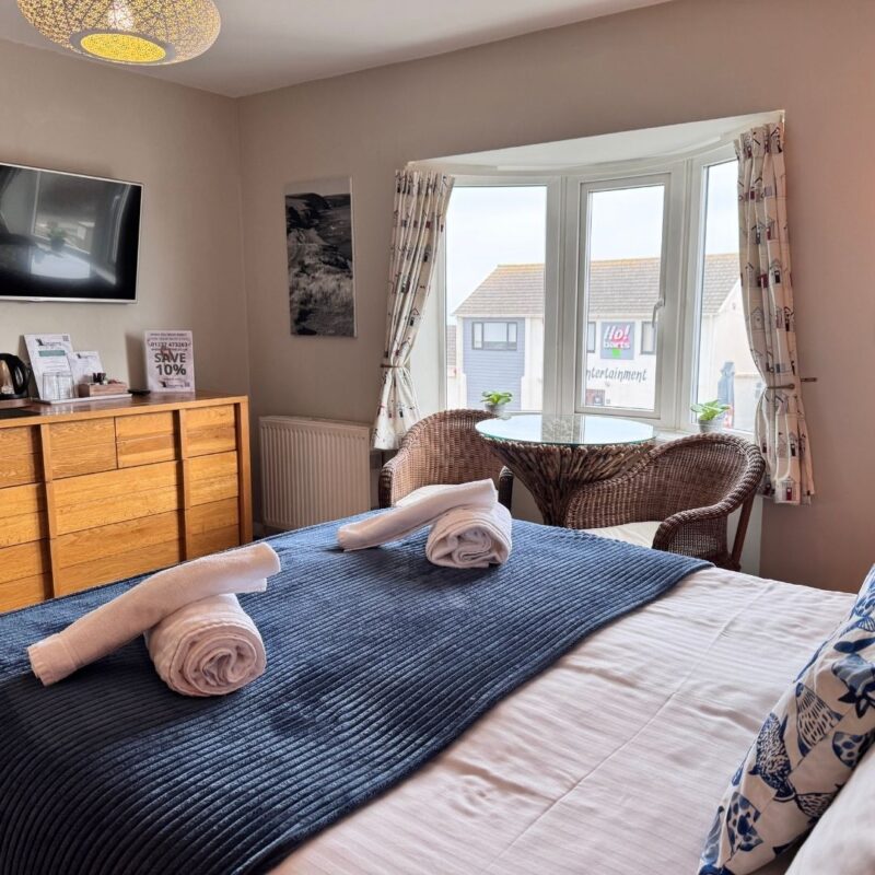 Petrel The Waterfront Inn Bed & Breakfast Image