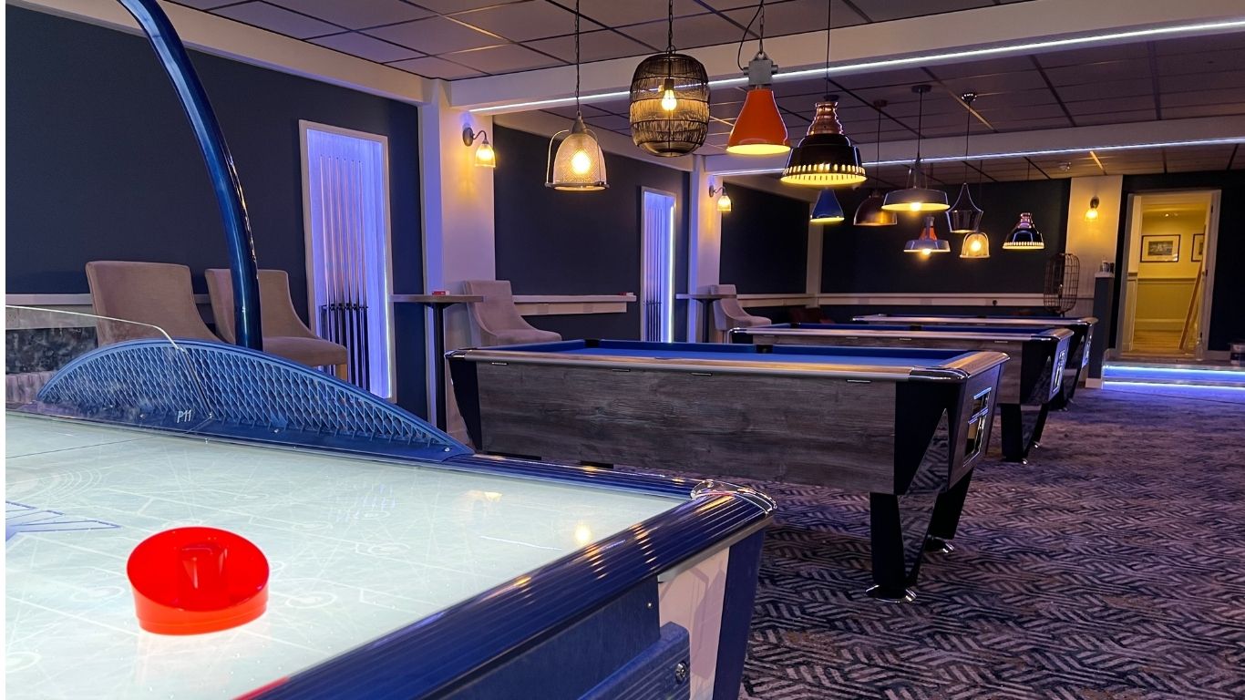 The Pier House Games Room Image 4