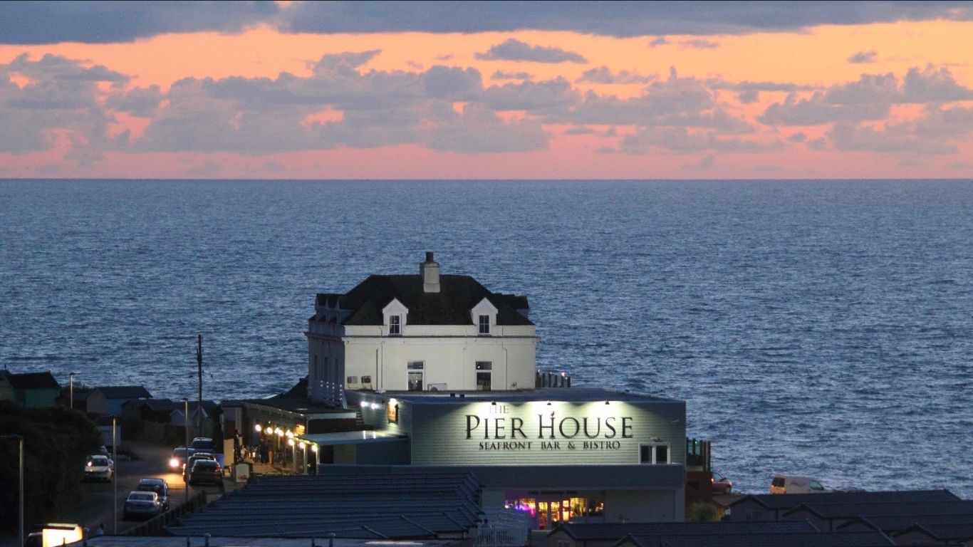 The Pier House 27